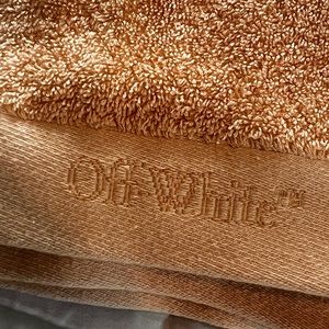 Authentic Off-White brand new two piece bath towel set. With tags/packaging.